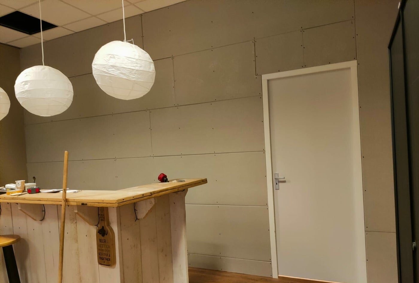Keuken met bar & verlichting